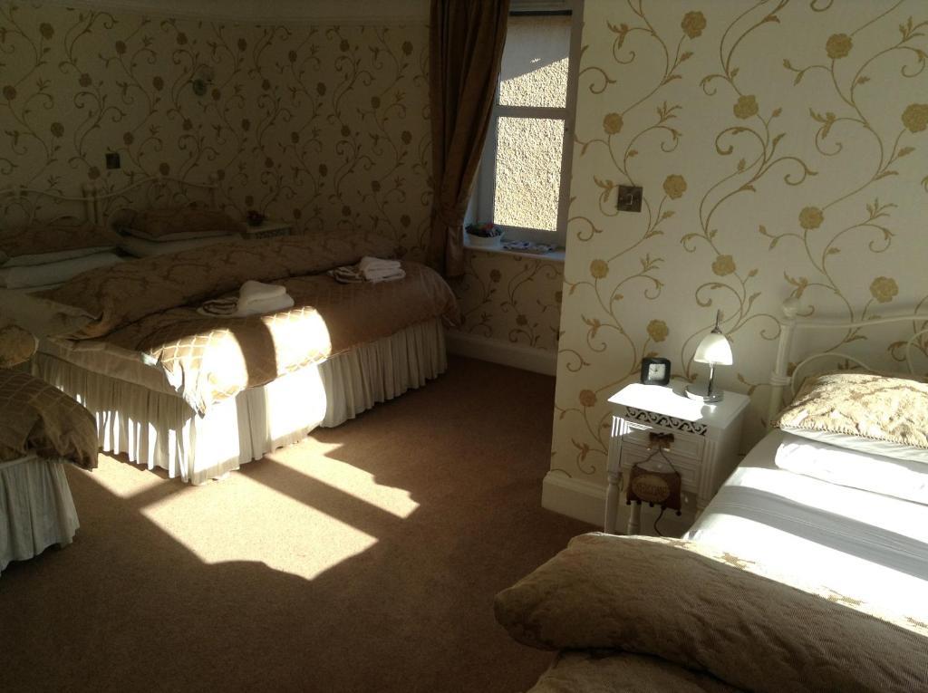 Allt Na Leven Guest House Кинлохливен Экстерьер фото