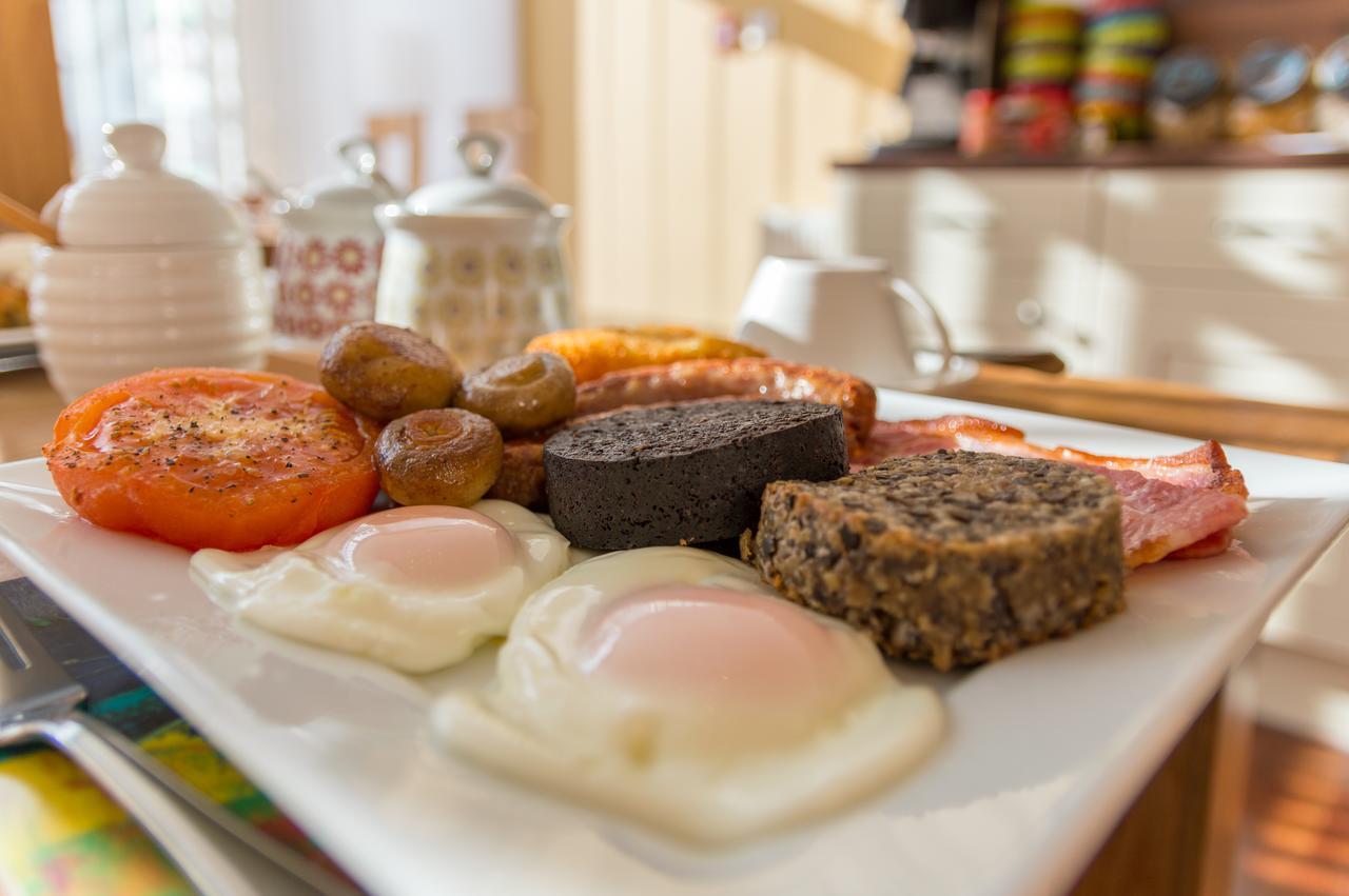 Allt Na Leven Guest House Кинлохливен Экстерьер фото